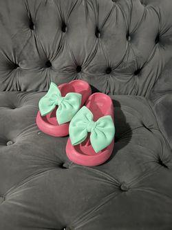 Sandals 8.5 Size