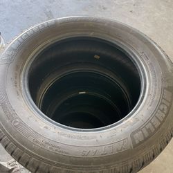 Michelin 245/65r17    Year 2017 