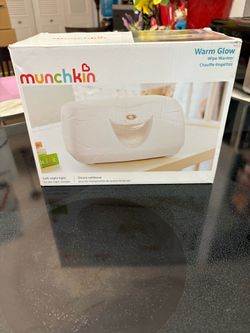 New MUNCHIN baby wipe warmer W nightlife