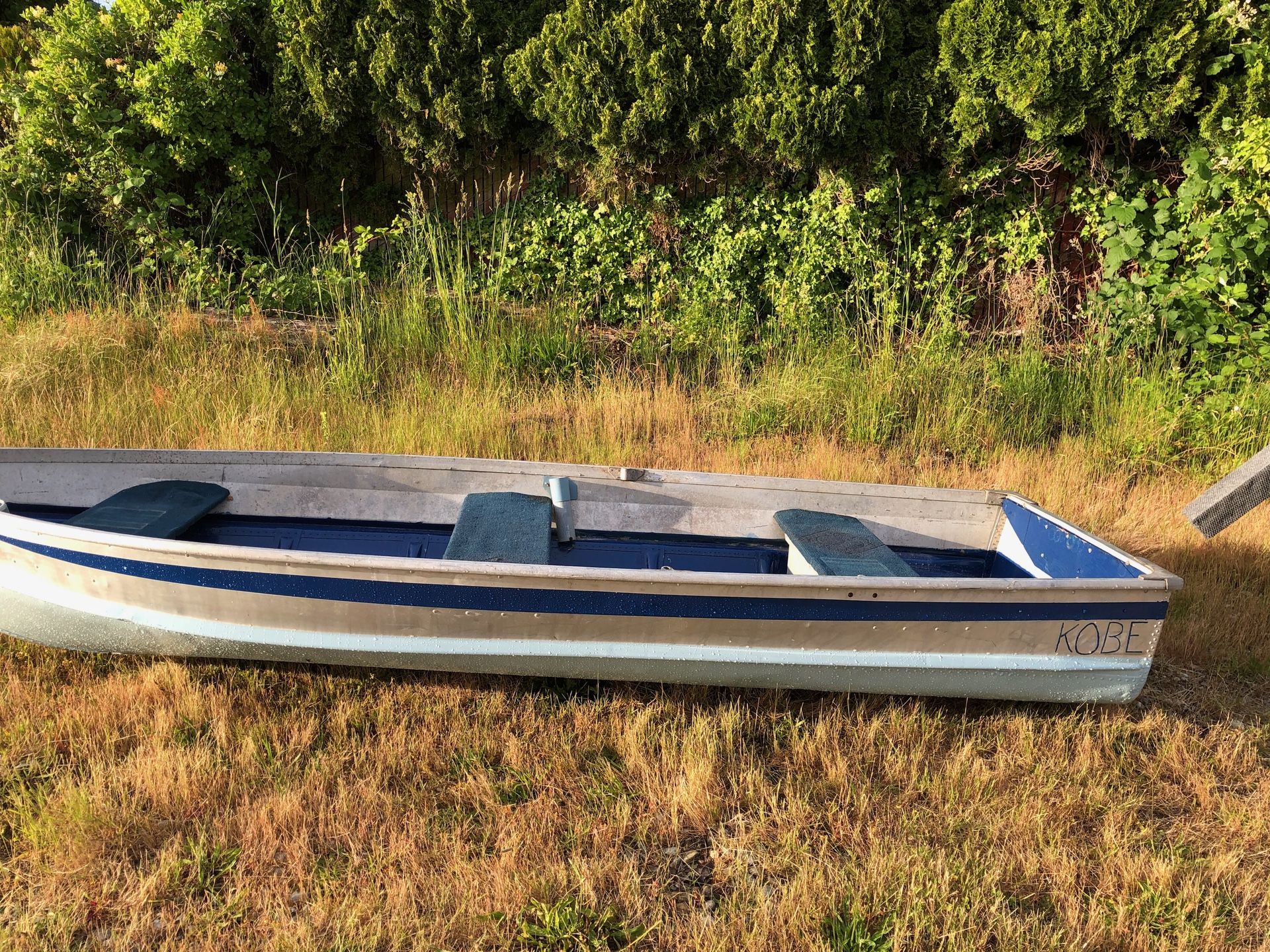Photo Aluminum 12 foot boat, will trade for a go kart, mini bike, Quad.