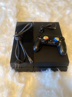 PS4 WITH ALL CORDS AND HDMI WORKS FLAWLESSLY