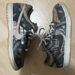 Travis Scott dunks
