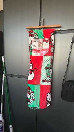 Hello kitty plushie queen size holiday blanket