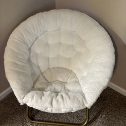 Large Cozy Saucer Chair