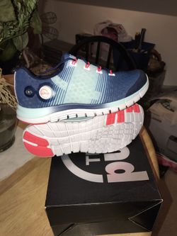 Reebok ZPump Women Size 7 Brand New