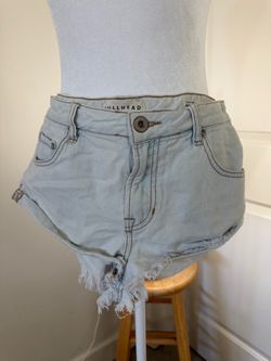 Bullhead Light Wash Denim Cutoff Shorts