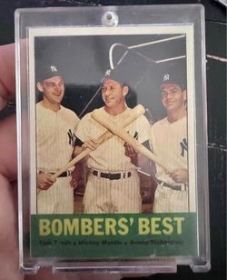 Original 1962 Topps #331 “A.L. Bombers” vintage baseball card featuring four legendary American League stars:  * Mickey Mantle * Roger Maris * Al Kali
