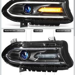 New in box DNA MOTORING OE Style Front Right Projector Headlight Compatible With 2015-2022 Dodge Charger, OEM-HL-0288-R