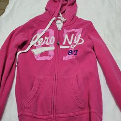 Hoodies / Sweeters