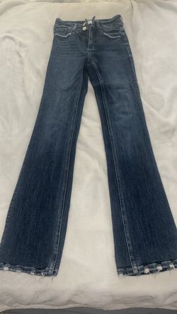 Buckle jeans