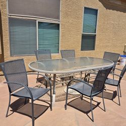 Outdoor Patio Table And Chairs 