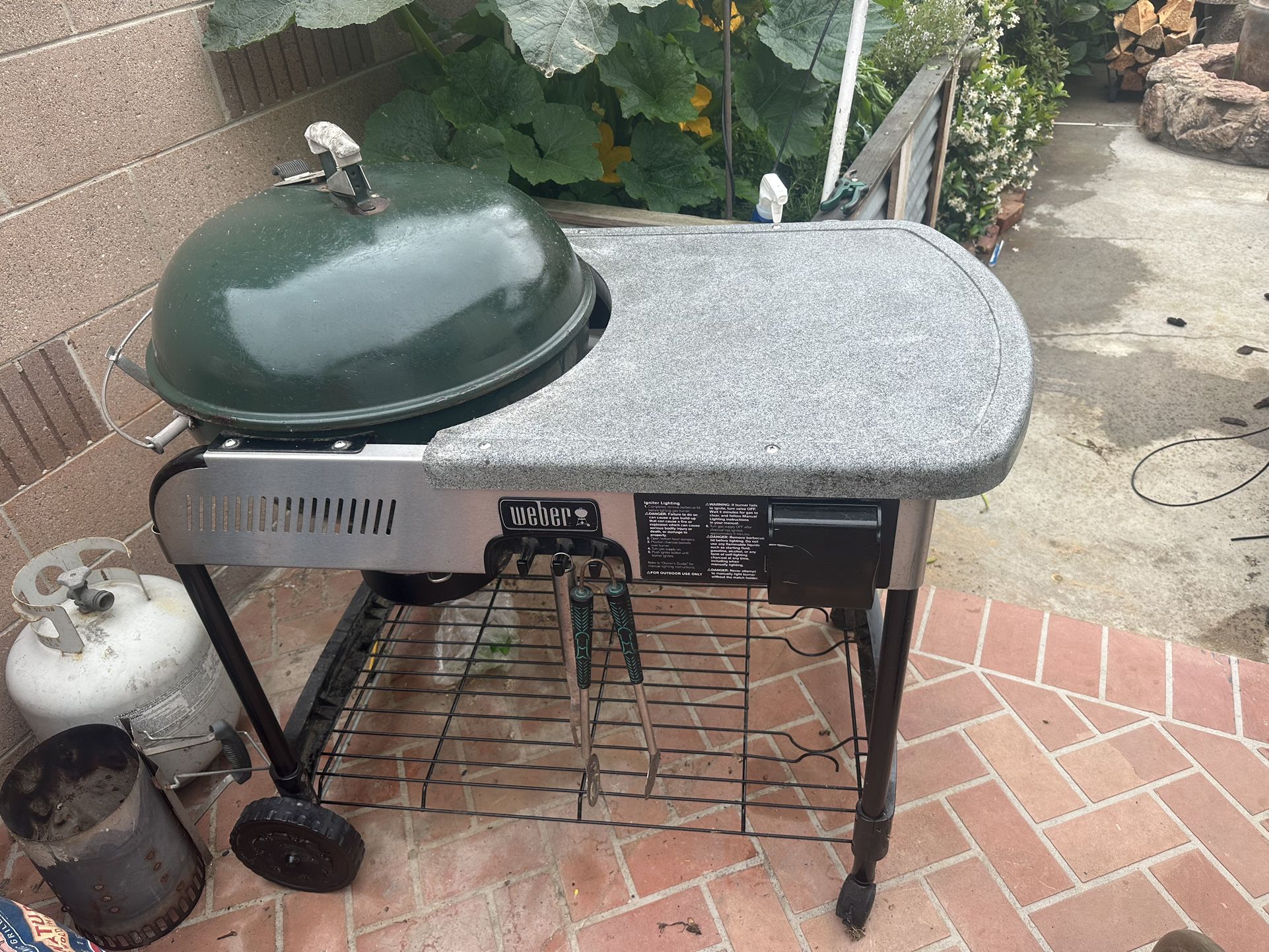 Weber Grill. 