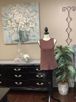 Ann Taylor Ribbed Sleeveless Tank Top in Mauve