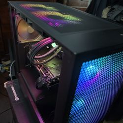 Gaming PC 7800X3D Radeon 7700XT GPU With Accessories