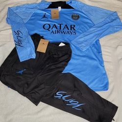 Nike By Jordan Adidas Puma Mens Tracksuits Fútbol Diferentes Clubs Adulto Tallas Mens Size Médium Large XL 
no Trade 