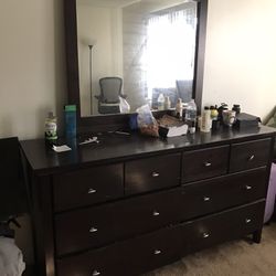 Dresser ,Side Draw With Mirror 
