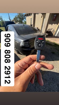 Llaves de autos / car keys and remotes