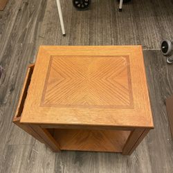 END TABLE SOLID OAK