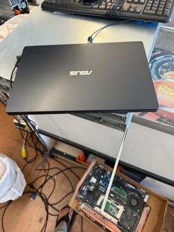 ASUS VivoBook E410MA 14” Laptop Celeron N4020 4GB 64GB Windows 11