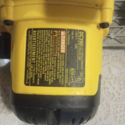 Saw DeWalt 
