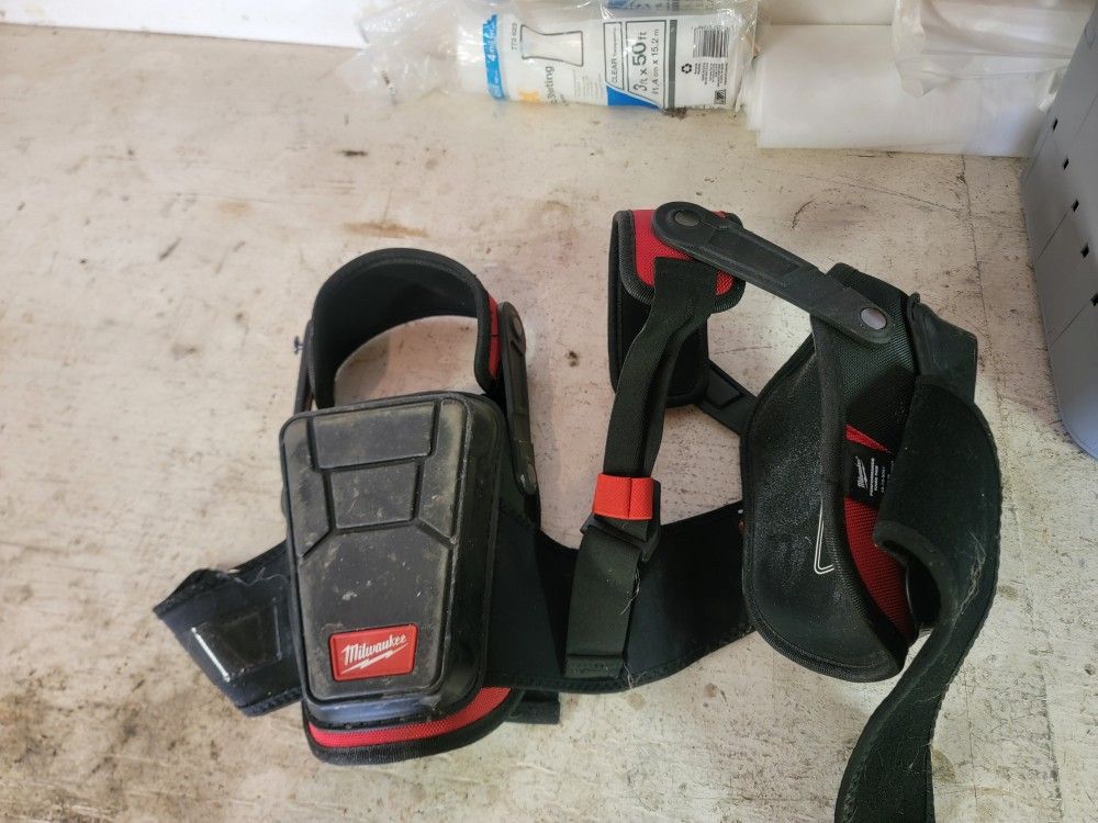 Milwaukee Knee Pads
