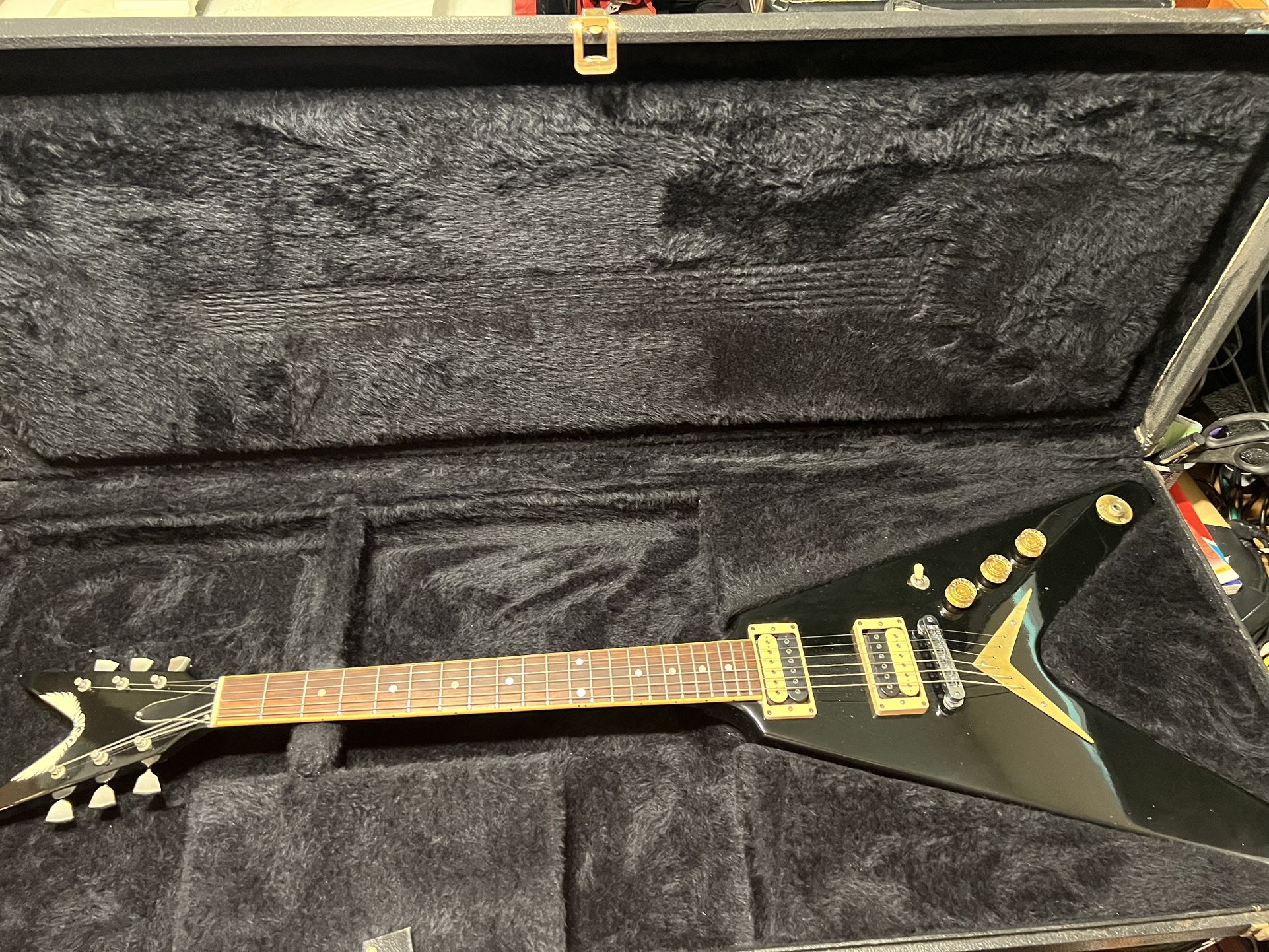 Brian ブライアン DEAN ディーン V コピーモデル 80年代 23af0d9e889c4ed78cb970ea0da760