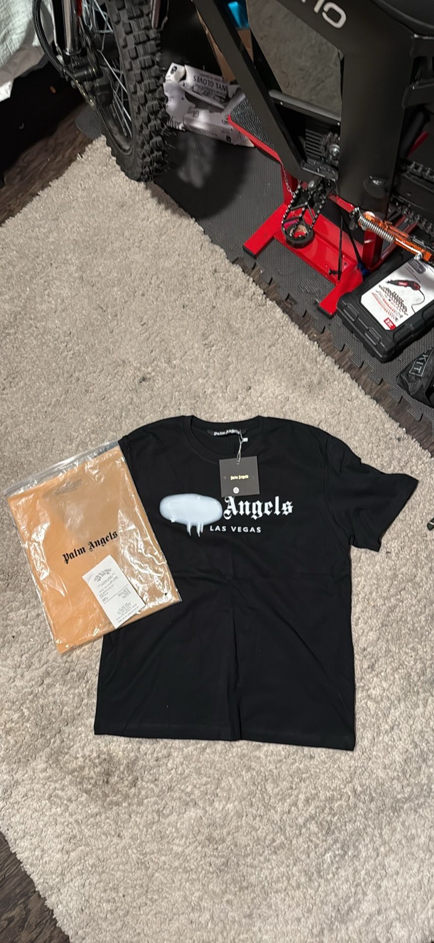 Palm Angles Spray Tee