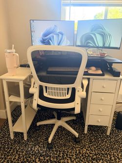 Desk and desk converter