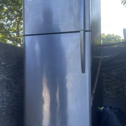 Frgidair Refrigerator 