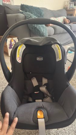 Chicco KeyFit 35 Infant Car Seat with Base