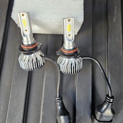 Bright New 6000k LED 9005 Or 9006 White Light.