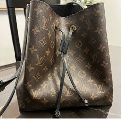 Authentic Louis Vuitton Neo Noe 