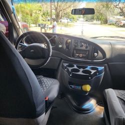 ford white van F 350 heavy duty