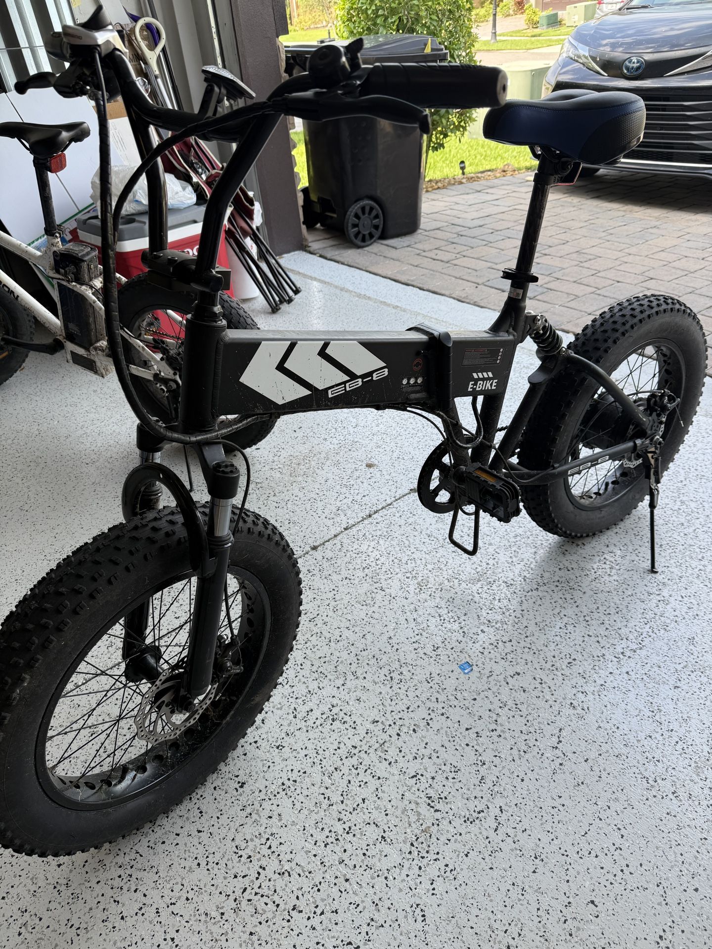 SWAGTRON EB-8 Off-Road Electric Bike