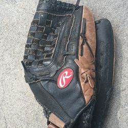 Rawlings Softball Glove