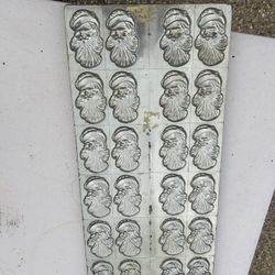 professional vintage heavy metal candy mold tray santa heads 12”x26”