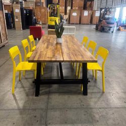 Dinning table for sale