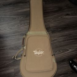 Taylor Baby Taylor Gig Bag Tan + Kyser Acoustic Quick-Change Capo for 6-String Guitars, Gold