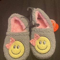 Bedroom Shoes Size 9.10 $ 5 