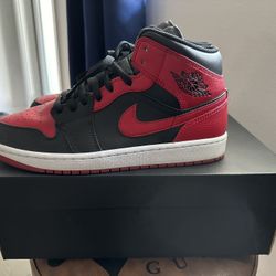 Air Jordan 1 Mid 9.5 Bred Like New