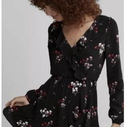 Preowned EXPRESS Faux Wrap Ruffle Front Floral Long Sleeve Dress - Black - XS