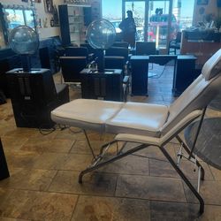 Beauty Supply Equipment  willing to negotiate 