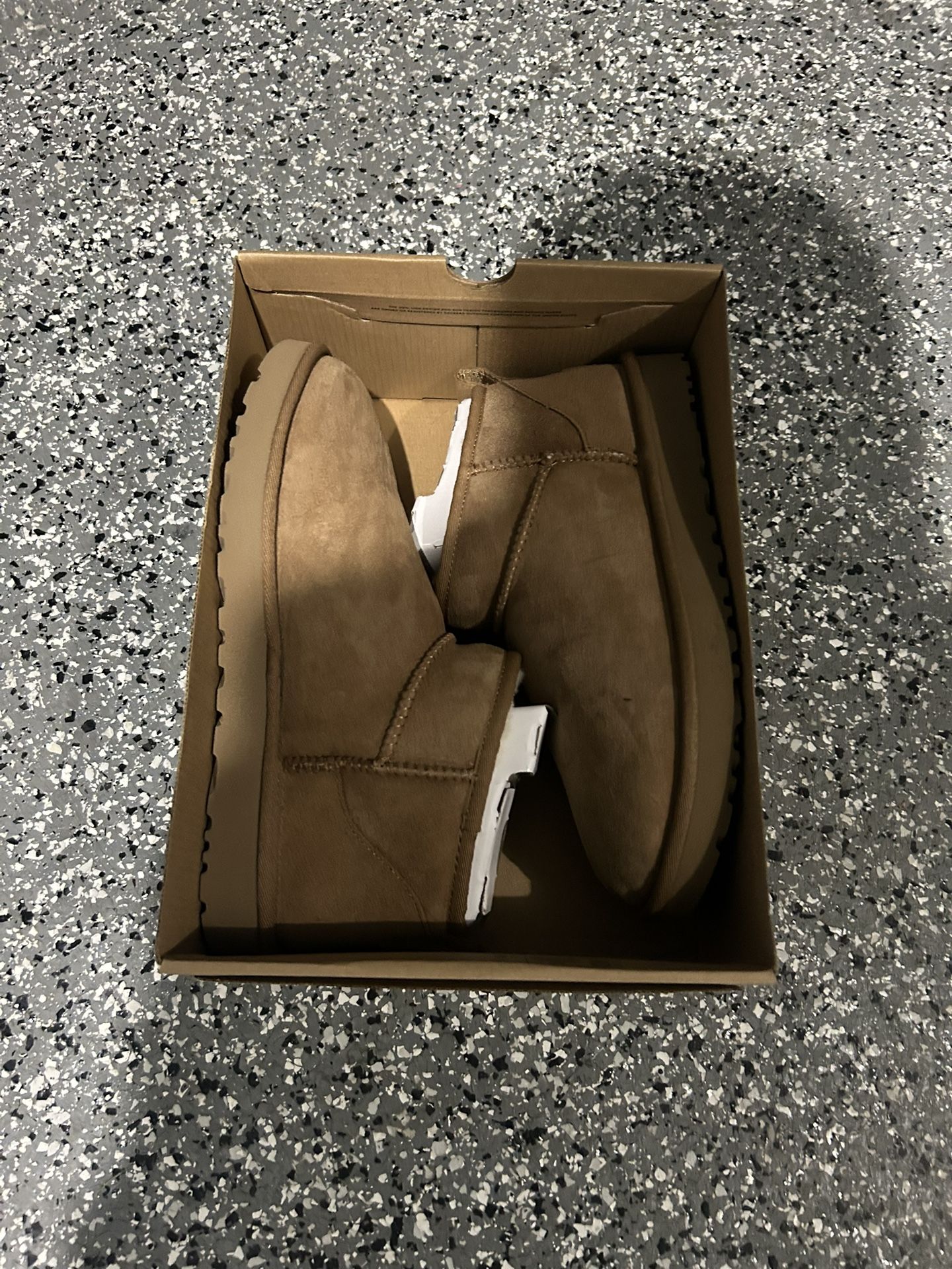 Ultra Mini Uggs In Size 10