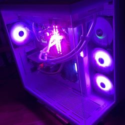 Custom Built High End Gaming Pc With 3 27inch Curved Monitors
