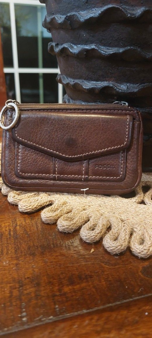 FOSSIL LEATHER WALET WRISTLET  BROWN