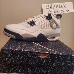 Jordan 4 retro Midnight Navy Size 9.5
