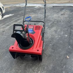 Snowblower TORO 212cc  (4 cycle)  21”