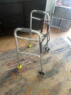 Adult walker