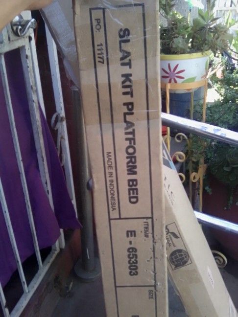 Full-size Urban Bed Frame