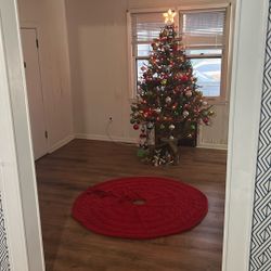 Black Friday Sale ‼️⭐️ TREE SKIRT CHRISTMAS RED 🌟